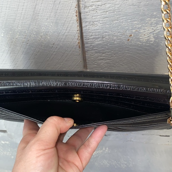 Gorgeous Valentino clutch / crossbody and dust bag - Picture 5 of 16